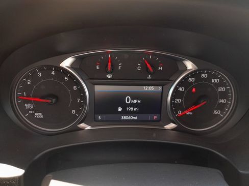 Used 2024 GMC Terrain AT4 w/ Tech Package AWD/4WD image 11
