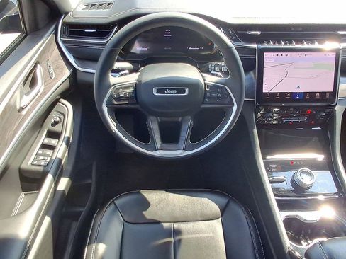 Certified 2023 Jeep Grand Cherokee L Limited AWD/4WD image 27