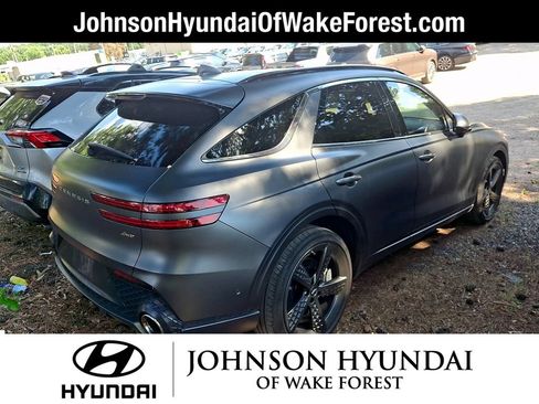 Used 2024 Genesis GV70 2.5T w/ Sport Prestige Package AWD/4WD image 3