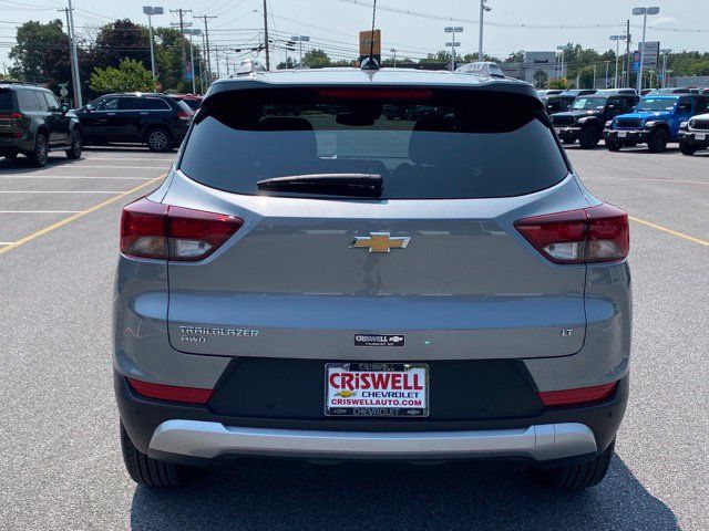 Used 2024 Chevrolet TrailBlazer LT w/ Convenience Package AWD/4WD image 4