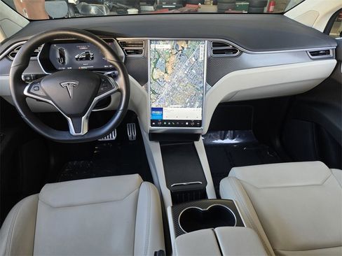 Used 2018 Tesla Model X P100D image 16
