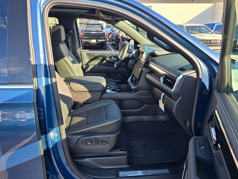 New 2026 GMC Yukon XL Elevation w/ Elevation Premium Package image 36
