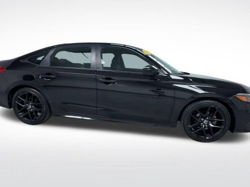 Used 2023 Honda Civic Sport image 9