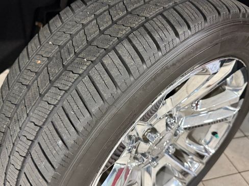 Used 2017 GMC Yukon SLT w/ Premium Edition image 45