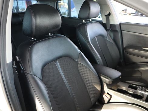 Used 2018 Kia Optima S w/ Panoramic Sunroof Package image 37