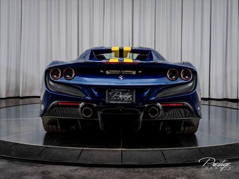 Used 2022 Ferrari F8 Tributo RWD image 17