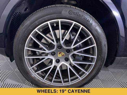 Used 2021 Porsche Cayenne AWD/4WD image 17
