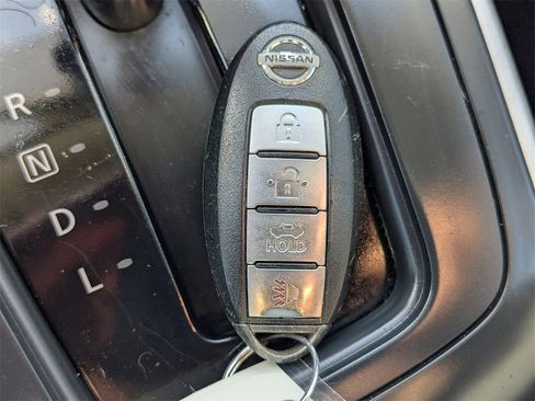 Used 2017 Nissan Sentra SV image 30