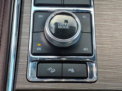 Certified 2023 Ford Expedition Limited image 18