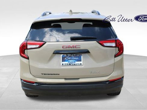 Used 2023 GMC Terrain SLE w/ Elevation Edition FWD image 6