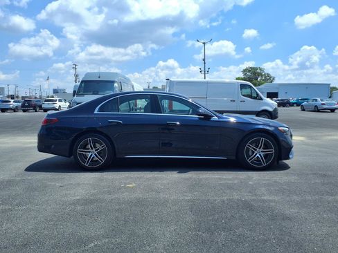 New 2026 Mercedes-Benz E 350 4MATIC Sedan image 4