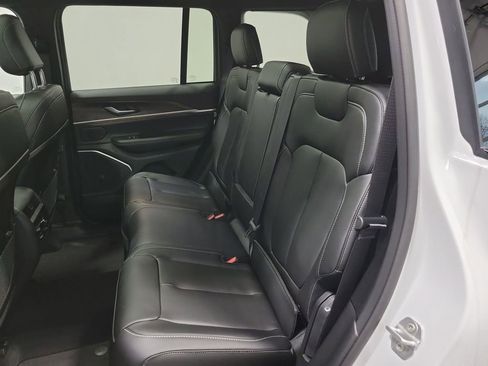 New 2026 Jeep Grand Cherokee Limited w/ Limited Altitude Package AWD/4WD image 10