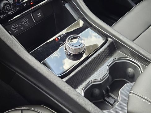 New 2025 Jeep Grand Cherokee L Limited image 21