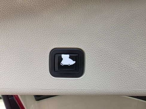 Used 2016 Cadillac SRX Luxury w/ Driver Awareness Package AWD/4WD image 18