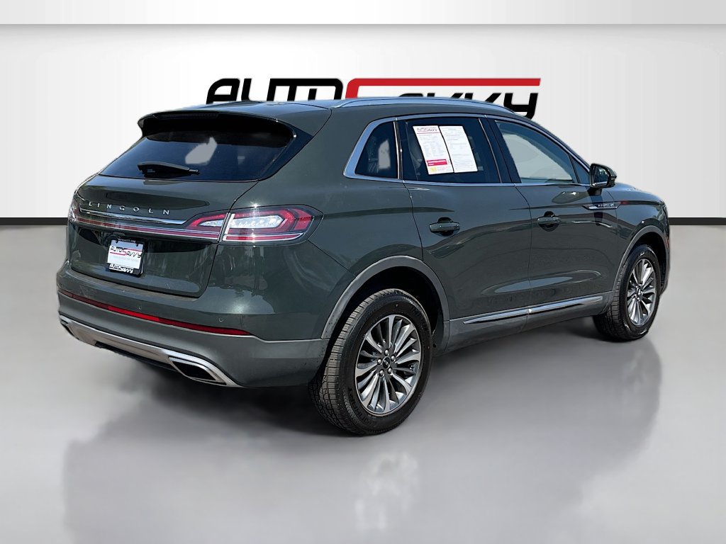 Used 2023 Lincoln Nautilus AWD w/ Premium Package image 7