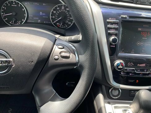 Used 2021 Nissan Murano S FWD image 14