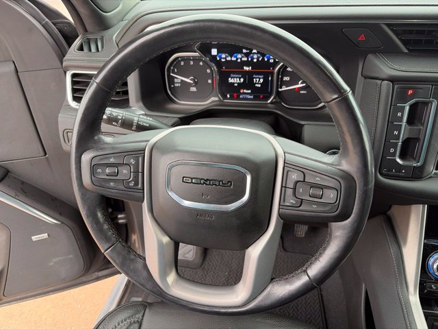 Used 2021 GMC Yukon Denali w/ Denali Premium Package AWD/4WD image 13