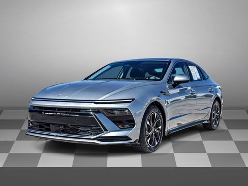 Used 2025 Hyundai Sonata SEL image 3