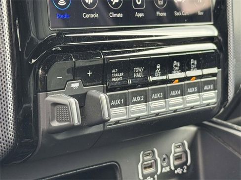 Used 2020 RAM 2500 Limited image 5