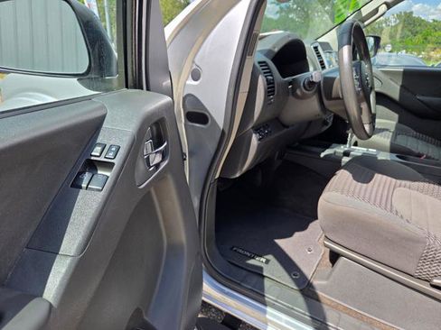 Used 2014 Nissan Frontier SV w/ SV Value Truck Package image 21