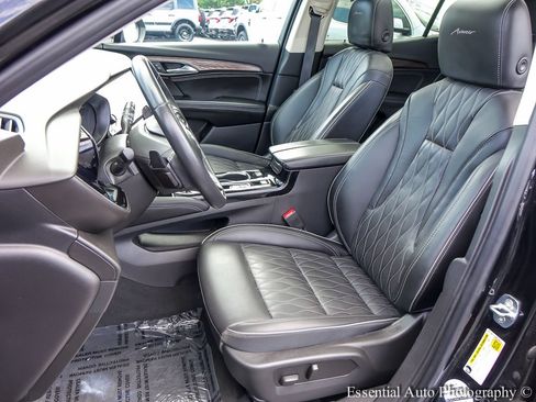 Used 2023 Buick Envision Avenir AWD/4WD image 8