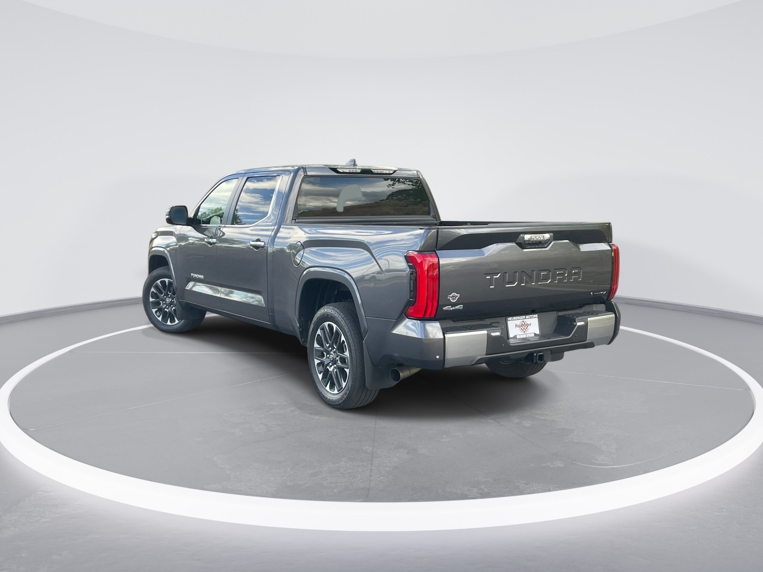 Used 2026 Toyota Tundra Limited AWD/4WD image 7