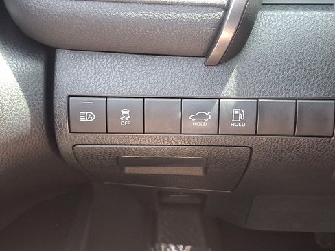 Used 2022 Toyota Camry SE w/ Convenience Package FWD image 25
