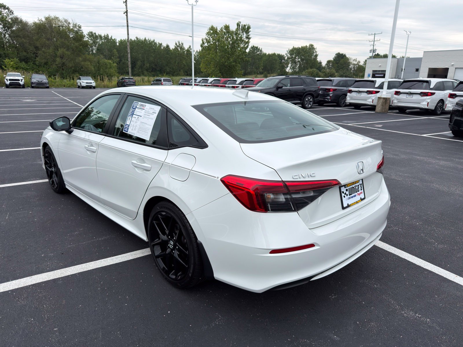 Used 2024 Honda Civic Sport image 4