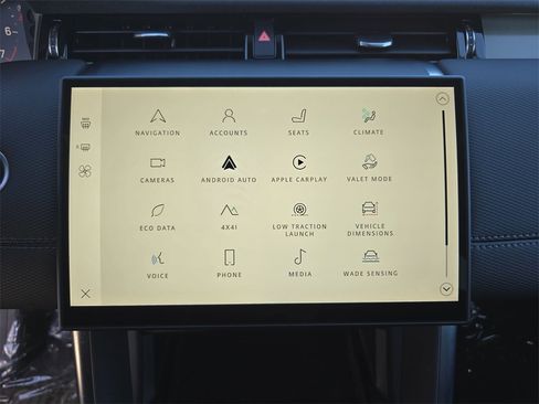 Certified 2025 Land Rover Discovery Sport Dynamic SE image 21