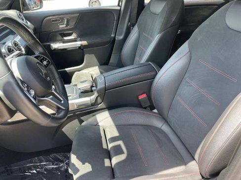 Used 2023 Mercedes-Benz GLB 250 image 26