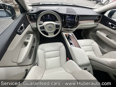 Used 2022 Volvo XC60 B5 Momentum w/ Climate Package AWD/4WD image 22