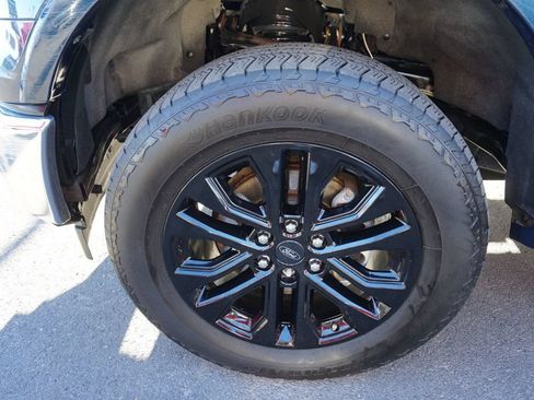 Used 2017 Ford F150 Lariat w/ Equipment Group 502A Luxury AWD/4WD image 14