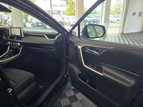 Certified 2025 Toyota RAV4 XLE AWD/4WD image 42