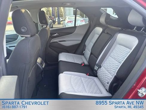 Used 2018 Chevrolet Equinox LT w/ Sun & Infotainment Package AWD/4WD image 25