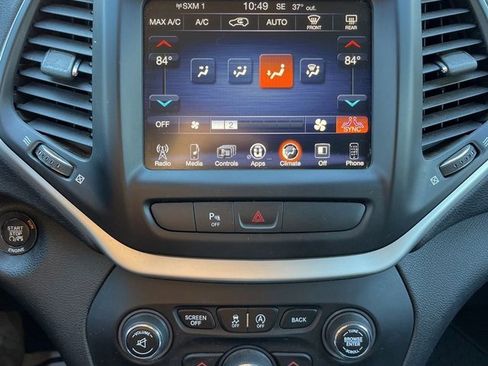 Used 2016 Jeep Cherokee Trailhawk w/ Comfort/Convenience Group image 8