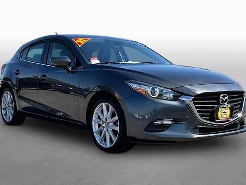 Used 2017 MAZDA MAZDA3 Touring FWD image 10