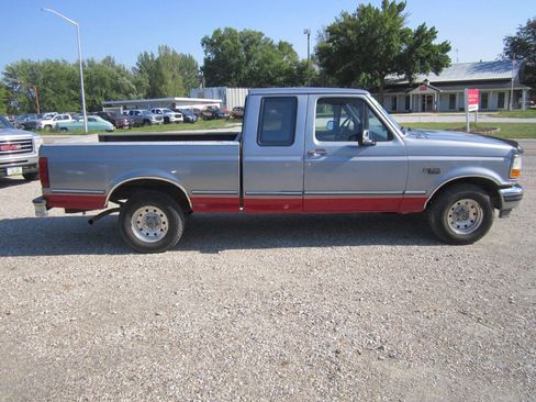 Used 1995 Ford F150 2WD SuperCab image 2