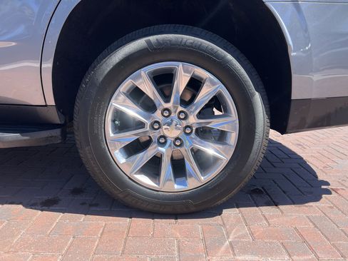 Used 2021 Chevrolet Tahoe Premier AWD/4WD image 13