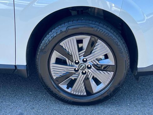 Used 2025 Nissan Murano SL image 6