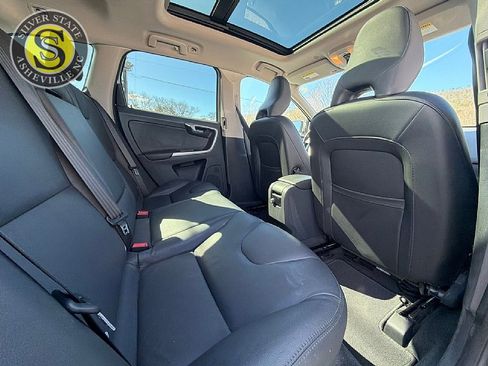 Used 2015 Volvo XC60 T5 Premier image 18