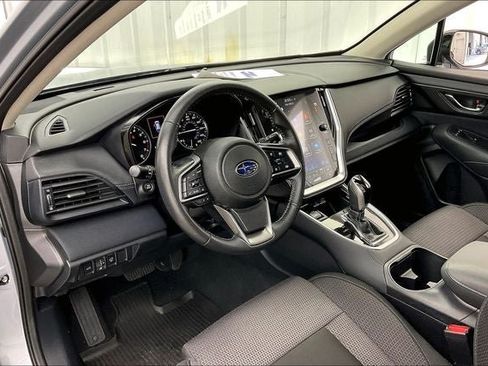 Used 2023 Subaru Outback Premium AWD/4WD image 17