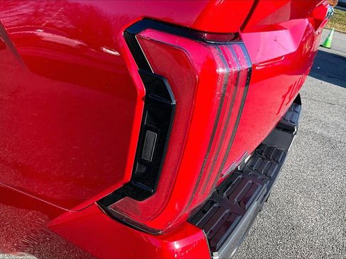 Used 2023 Toyota Tundra Limited image 28