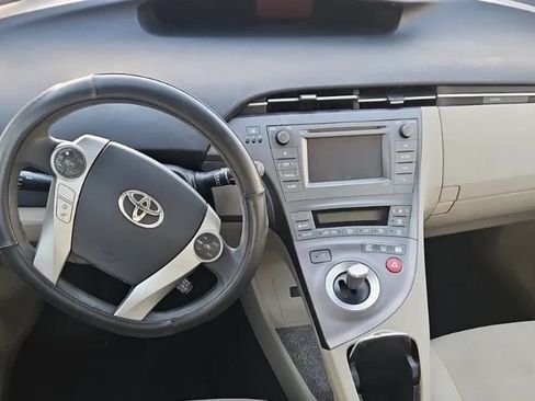 Used 2012 Toyota Prius Two FWD image 4