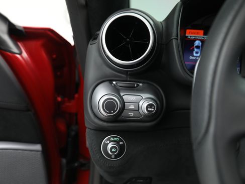 Certified 2023 Ferrari Portofino M RWD image 33