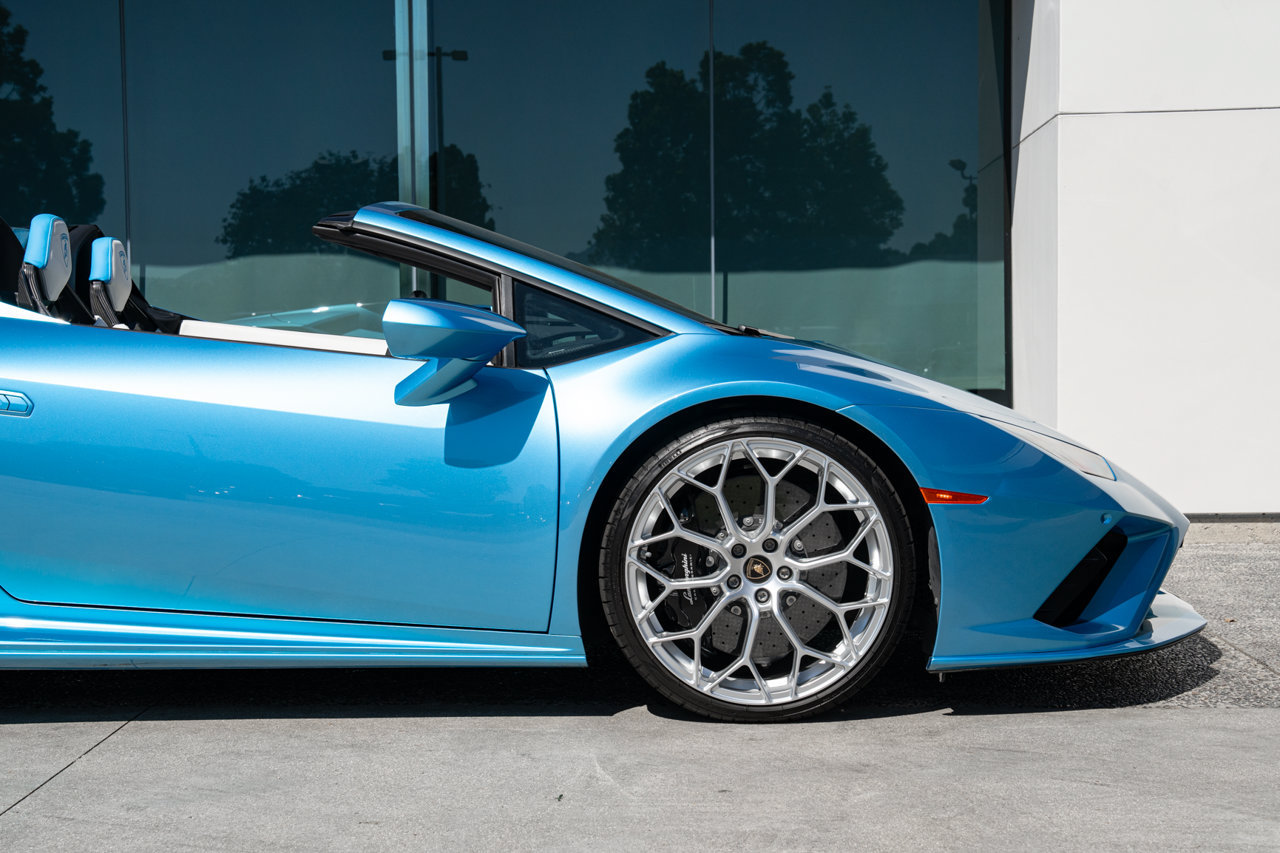 Used 2023 Lamborghini Huracan EVO RWD image 19