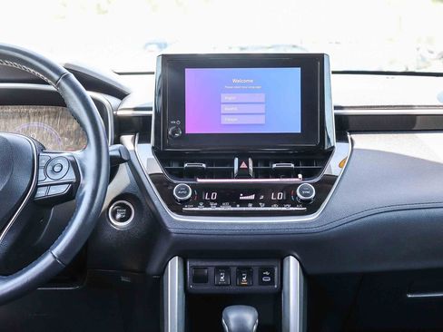 Certified 2023 Toyota Corolla Cross XLE w/ Convenience Package FWD image 16