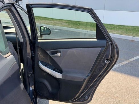 Used 2014 Toyota Prius Two image 18