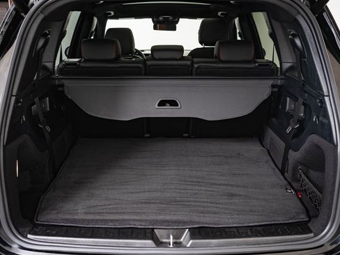 Used 2024 Mercedes-Benz GLB 250 4MATIC image 18