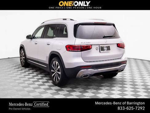 Used 2023 Mercedes-Benz GLB 250 4MATIC image 3