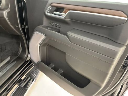 Certified 2024 Chevrolet Silverado 1500 High Country w/ High Country Premium Package AWD/4WD image 15